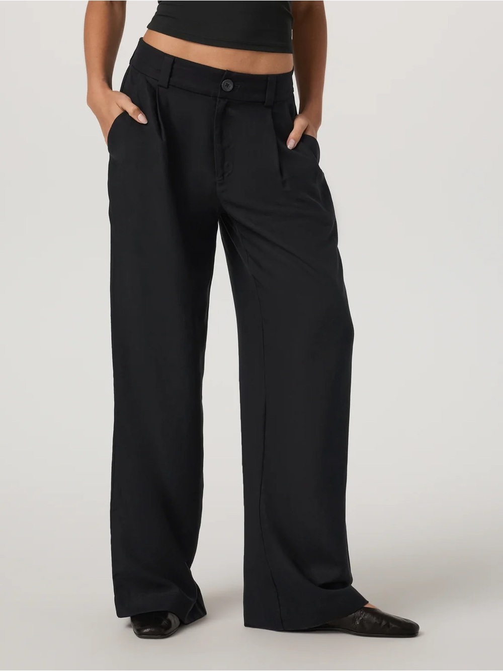 NEW Vuori Trestles Twill Wideleg Pants in Black